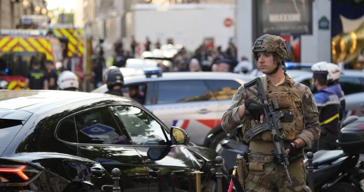 A City on Edge: A Knife Attack Shadows the Parisian Olympic Games 🇫🇷