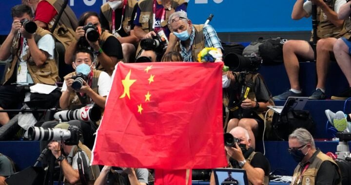 Doping Doubts: Chinese Swimmers Face Scrutiny at Paris Olympics 🏊‍♀️